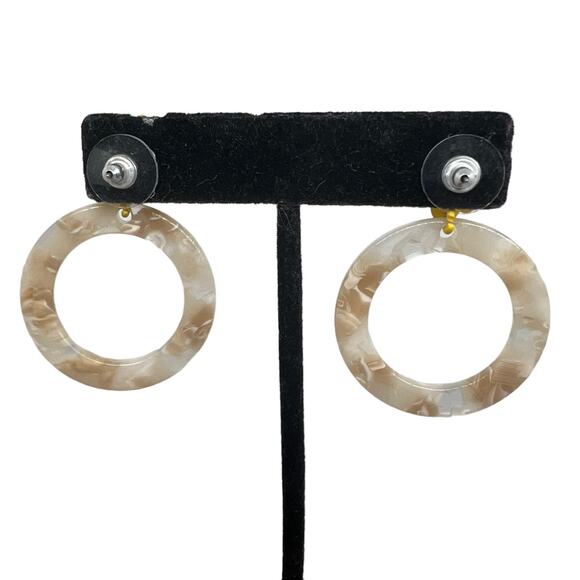 Vintage 1970s Yellow, White & Beige Floral Gem Hoop Post Earrings Retro Jewelry - Picture 10 of 12